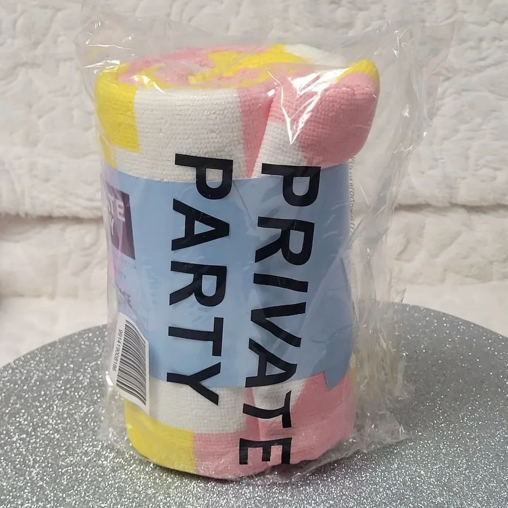 Private Party Beach Please Towel Striped Graphic Design Pink Yellow White New